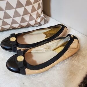 MICHAEL Michael Kors Black and Tan Ballet Flats